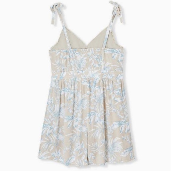 Torrid Tropical Palm Gauze Floral Romper 2 NWT - Picture 2 of 5